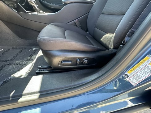 Used 2024 Chevrolet Malibu LT image 24