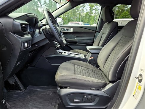 Used 2020 Ford Explorer XLT image 10