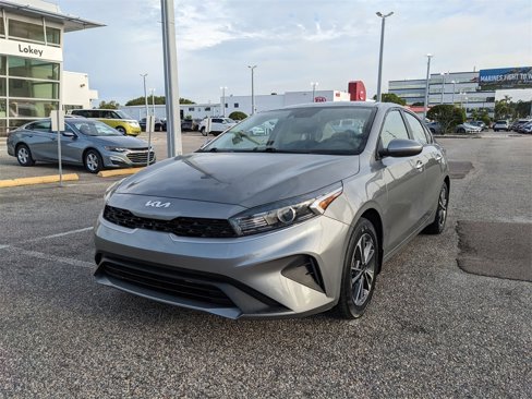 Used 2023 Kia Forte LXS image 3