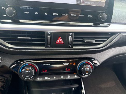 Used 2022 Kia Forte GT-Line w/ GT-Line Premium Package image 27