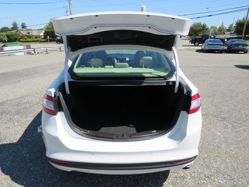Used 2014 Ford Fusion SE image 23