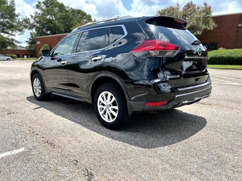 Used 2017 Nissan Rogue SV image 32