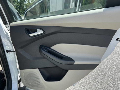 Used 2017 Ford Focus SE image 17