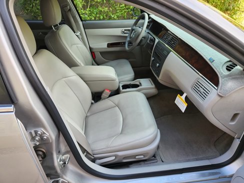 Used 2008 Buick LaCrosse CXL w/ Driver Confidence Package image 28