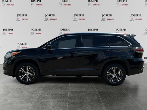 Used 2016 Toyota Highlander XLE image 5