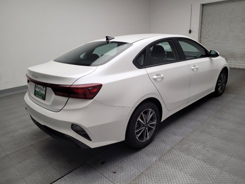 Used 2023 Kia Forte LXS image 9