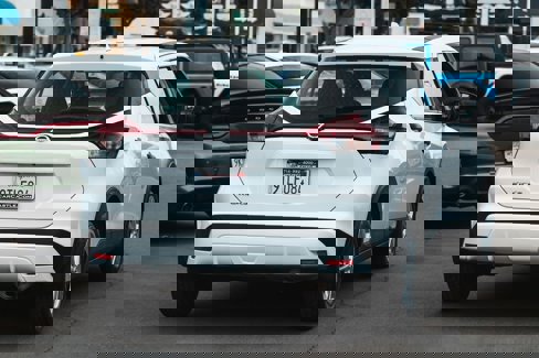 Used 2021 Nissan Kicks S image 6