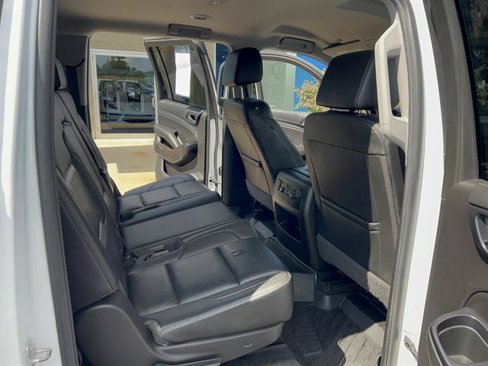 Used 2018 Chevrolet Suburban LT image 22