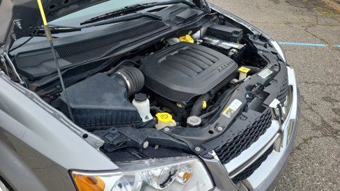 Used 2018 Dodge Grand Caravan SXT image 37