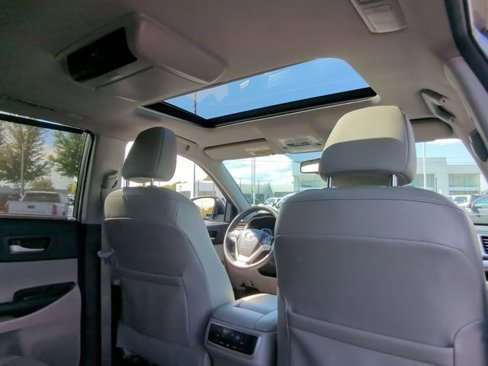 Used 2015 Toyota Highlander XLE image 30