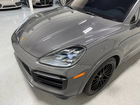 Used 2023 Porsche Cayenne GTS image 5