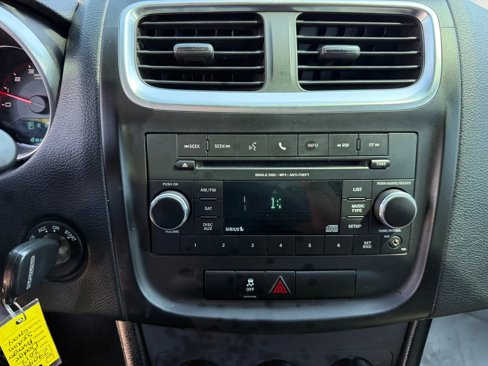 Used 2012 Dodge Avenger SE image 18