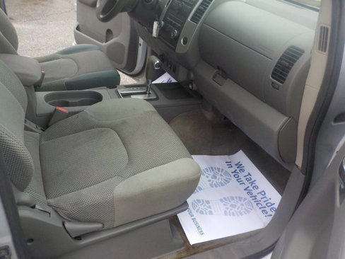 Used 2012 Nissan Frontier SV image 13