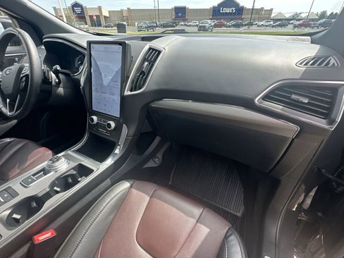 Used 2021 Ford Edge Titanium w/ Equipment Group 301A image 30