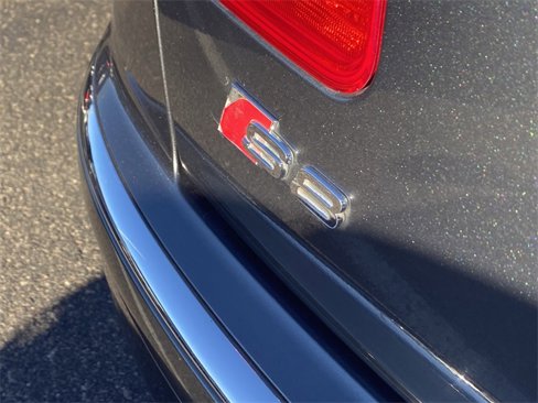Used 2008 Audi S8 image 8