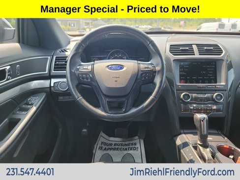 Used 2017 Ford Explorer XLT w/ Equipment Group 202A image 18