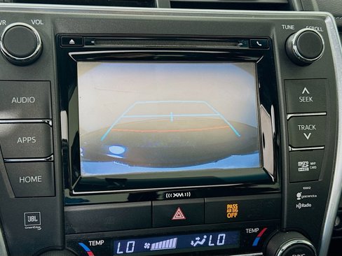 Used 2017 Toyota Camry XLE image 13