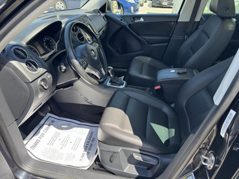 Used 2015 Volkswagen Tiguan SE image 11