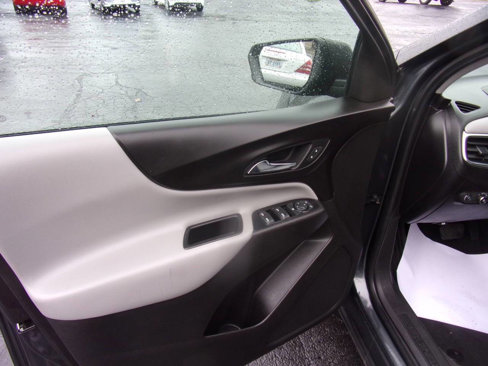 Used 2019 Chevrolet Equinox LS image 18