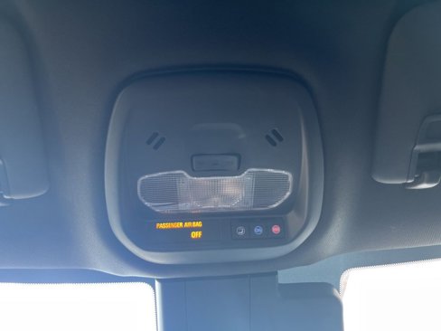 Used 2024 Buick Envista Preferred image 47