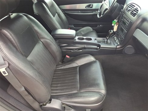 Used 2004 Ford Thunderbird image 25