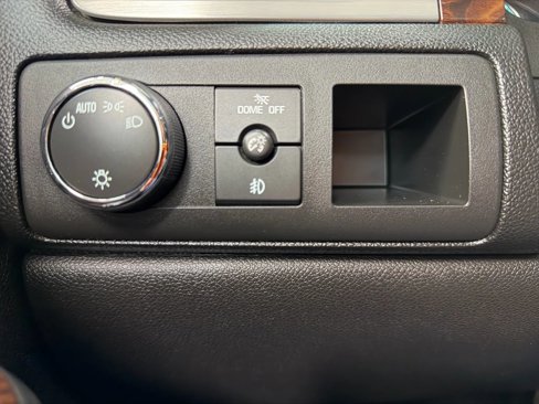 Used 2012 GMC Yukon Denali image 29