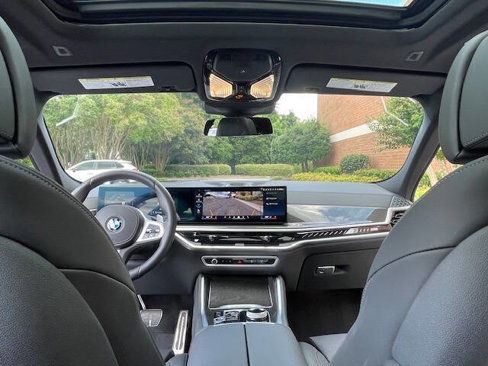 Used 2024 BMW X6 M60i w/ Executive Package image 38