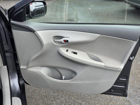 Used 2009 Toyota Corolla LE image 11