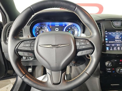 Certified 2016 Chrysler 300 S image 13