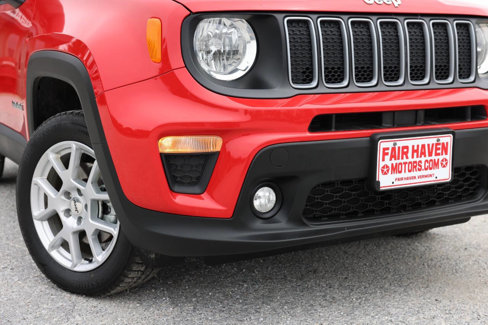 Used 2023 Jeep Renegade Latitude w/ Premium Group image 36