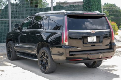 Used 2016 Cadillac Escalade Luxury image 14