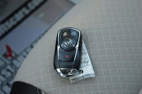 Used 2020 Buick Encore Preferred image 25