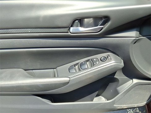 Certified 2024 Nissan Altima 2.5 SV image 10