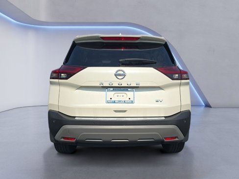 Used 2021 Nissan Rogue SV image 5