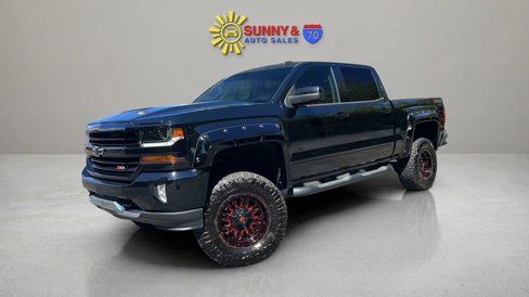 Used 2018 Chevrolet Silverado 1500 LT w/ All Star Edition image 3