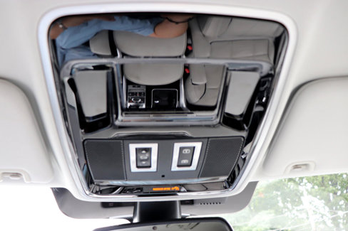 Used 2015 Land Rover Range Rover Sport HSE image 48