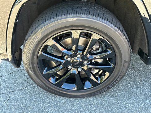 Used 2022 Jeep Grand Cherokee Laredo X image 8