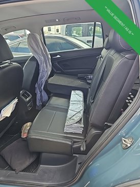 Used 2021 Volkswagen Tiguan SE w/ Panoramic Sunroof Package image 20