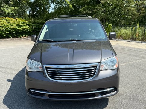 Used 2015 Chrysler Town & Country Touring w/ Driver Convenience Group image 11