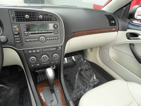 Used 2008 Saab 9-3 2.0T w/ Cold Weather Package image 9