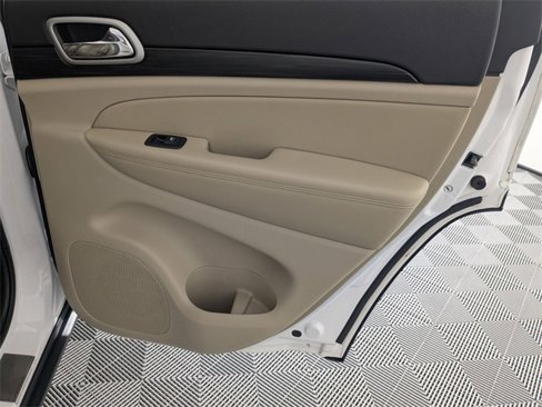 Certified 2021 Jeep Grand Cherokee Laredo image 29