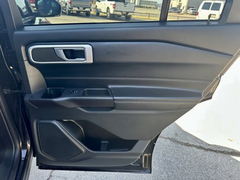 Used 2020 Ford Explorer XLT w/ Equipment Group 202A image 26
