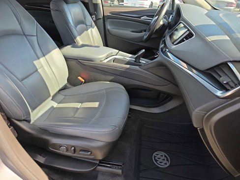 Used 2019 Buick Enclave Essence image 26