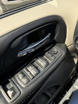 Used 2018 Dodge Grand Caravan SXT image 22