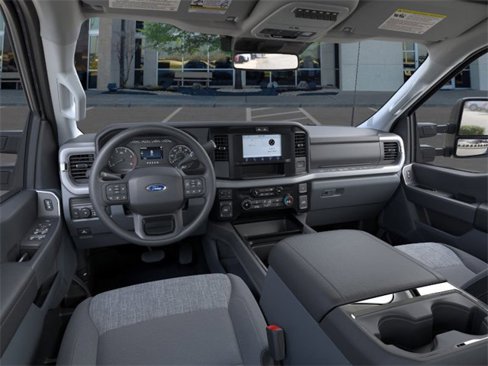 New 2025 Ford F350 XLT w/ FX4 Off-Road Package image 9