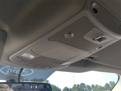 Used 2018 Ford F150 Lariat image 34