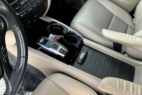 Used 2018 Honda Pilot Touring image 22