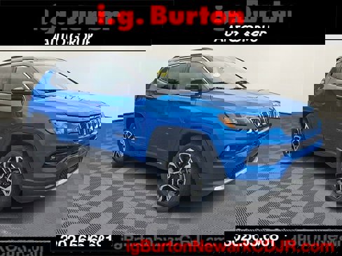 Used 2024 Jeep Compass Limited image 1
