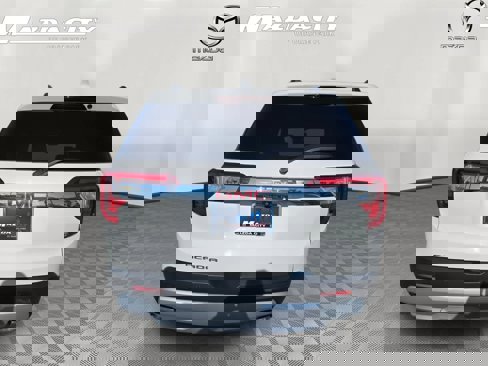 Used 2021 GMC Acadia SLT w/ Preferred Package image 3