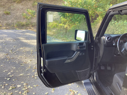 Used 2017 Jeep Wrangler Sport w/ Quick Order Package 23S image 17